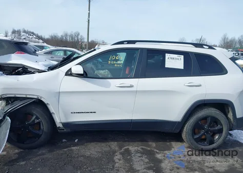 2018 Jeep Cherokee Latitude 4X4 из США, поврежденный, VIN 1C4PJMCX6JD501142